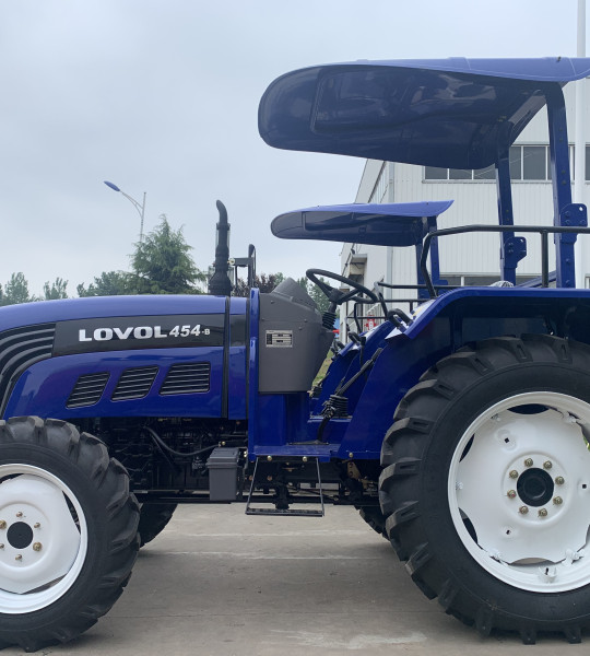 Tracteur TB454